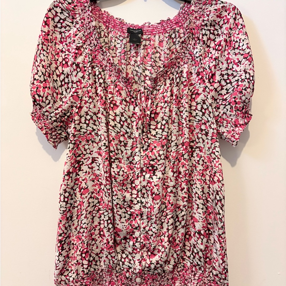 Ann Taylor Pink and White Printed Puff-Sleeve Blouse